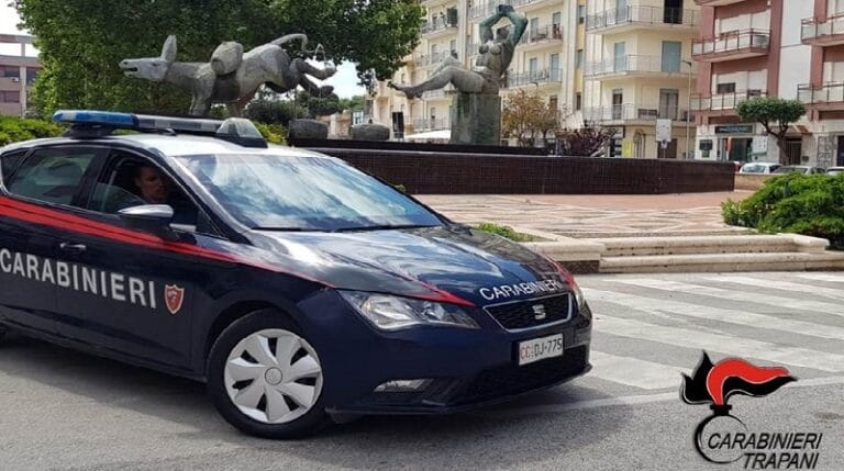 Auto dei Carabinieri a Marsala